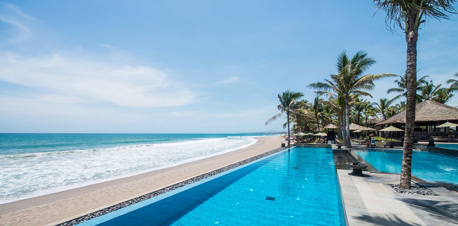 Cantik Gila 23 Kolam  Renang  Di Bali Dengan Pemandangan  