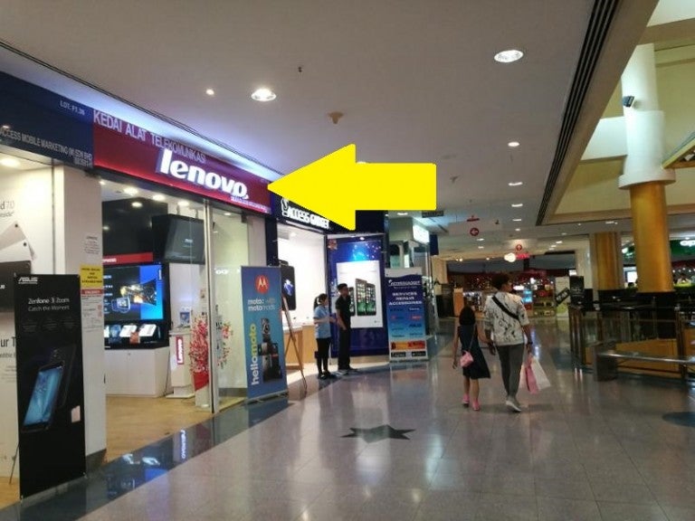 Sunway Pyramids Lenovo Staff Scammed Foreign Student For Looking At Her Laptop World Of Buzz 2