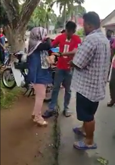 Snatch Thief Robs Pregnant Woman In Ramadan Bazaar Gets Caught By Passerby World Of Buzz 5