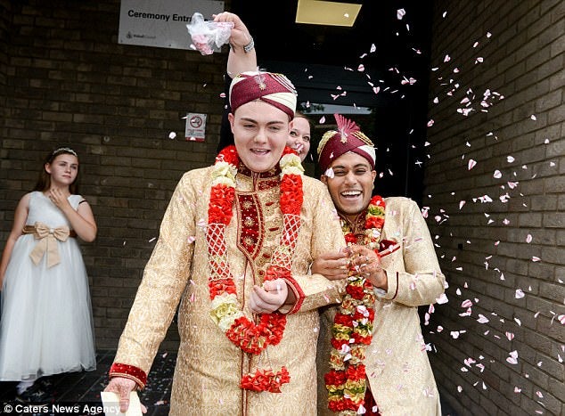 42379C1000000578 4684824 Following Their Wedding In Walsall The Happy Couple Are Jetting A 63 1499781458728