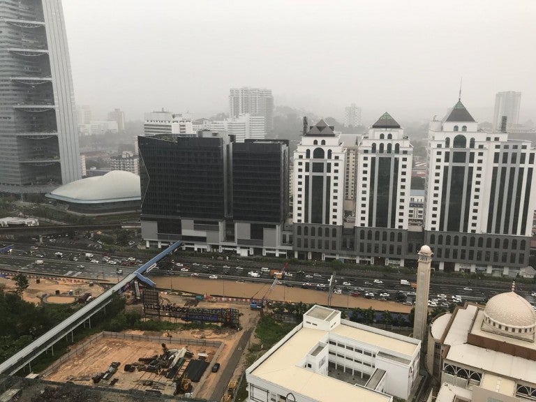 Federal Highway In Mid Valley Area Badly Flooded After Heavy Monsoon Showers World Of Buzz