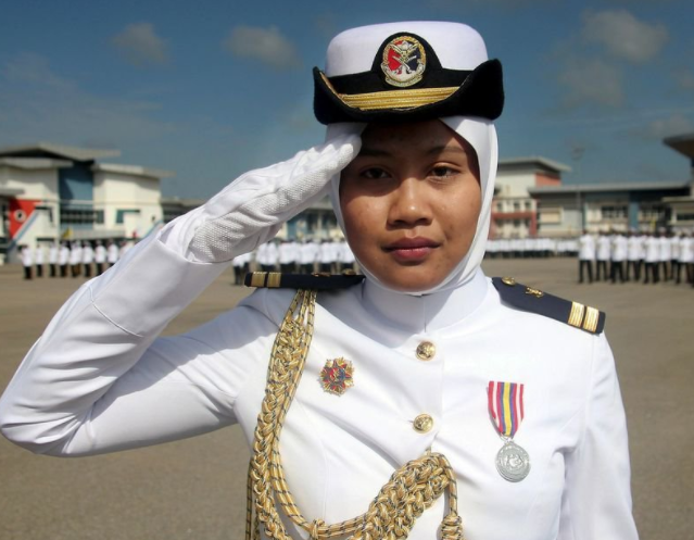 10 Wanita Pertama Di Malaysia Yang Hebat Mencipta Nama Lobak Merah