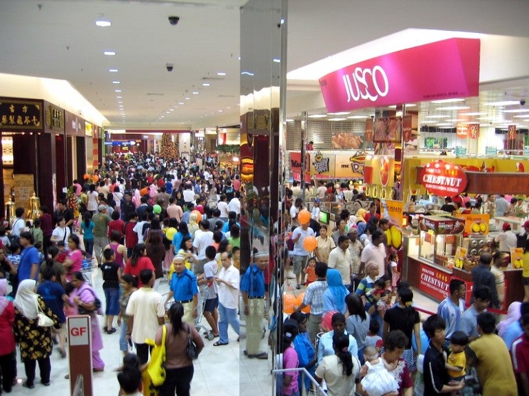 Aeon Crowd