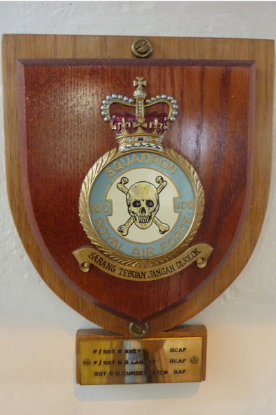 100 Squadron Memorial Plaque