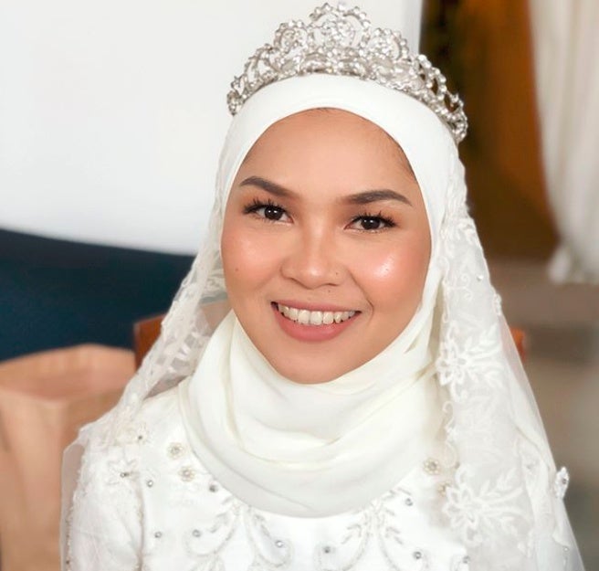 8 MUA Untuk Solekan Natural Buat Bakal Pengantin  Lobak 