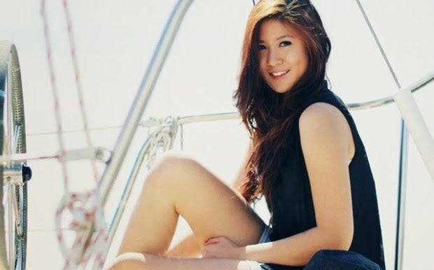 Foto seksi Elizabeth Tan 7