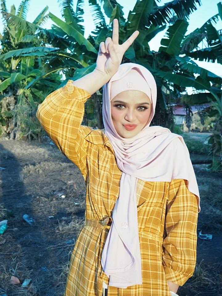 Dia Sekarang Mua First Class Disebalik Gambar Memes Yang Mengeji Wanita Cantik Ini Rupanya Ada Background Kehidupan Yang Sedih