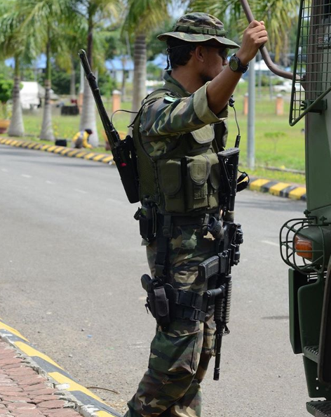 "10 Briged (Para) ni unit elit, kalau nak buat cerita buat 