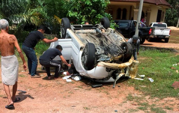 'Ini gaji terakhir kak long boleh beri ibu' - Kisah 