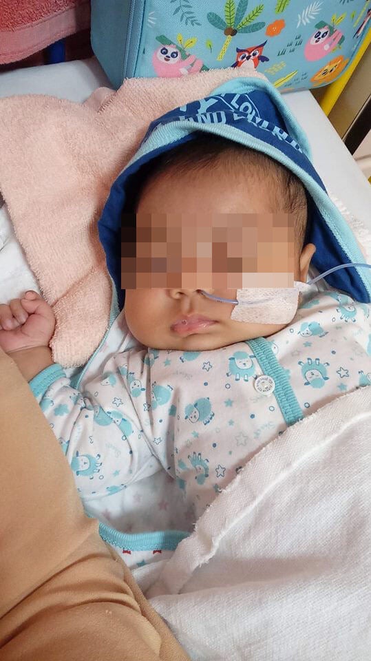 2 Month Old Baby Contracts Lung Infection Vomits Blood Due To Inhaling Cigarette Smoke World Of Buzz