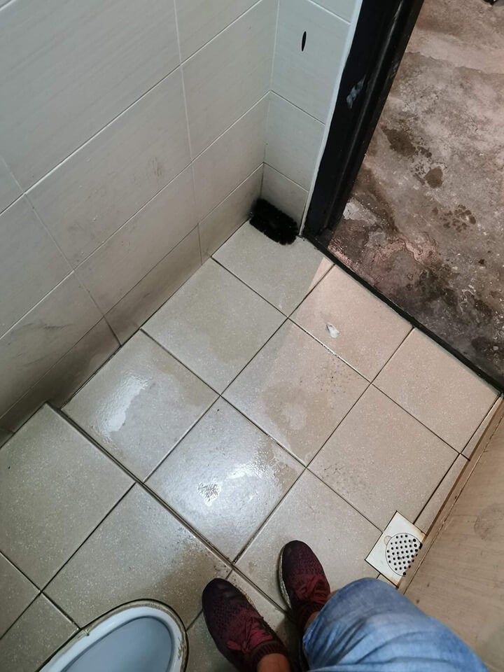 Hidden Pinhole Camera Found In Toilet Of Tealive Outlet In Muar World Of Buzz