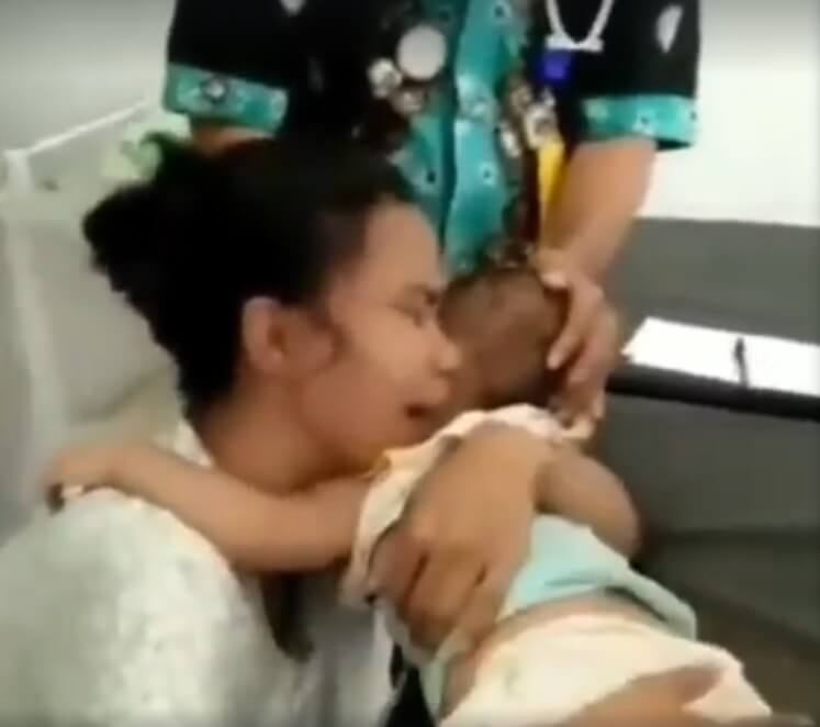 Video Grief Stricken Mum Tries To Revive Dead Baby That Was Electrocuted By Exposed Wires World Of Buzz 4