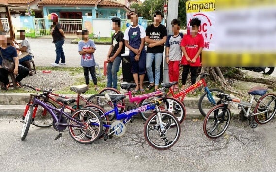 Budak Basikal Lajak Polis