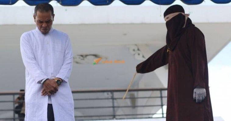 hukum cambuk 1