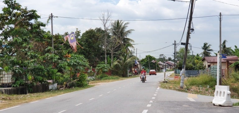 pervert follows 16yo msian student molests her as she was walking home from school world of buzz 2 768x364 1
