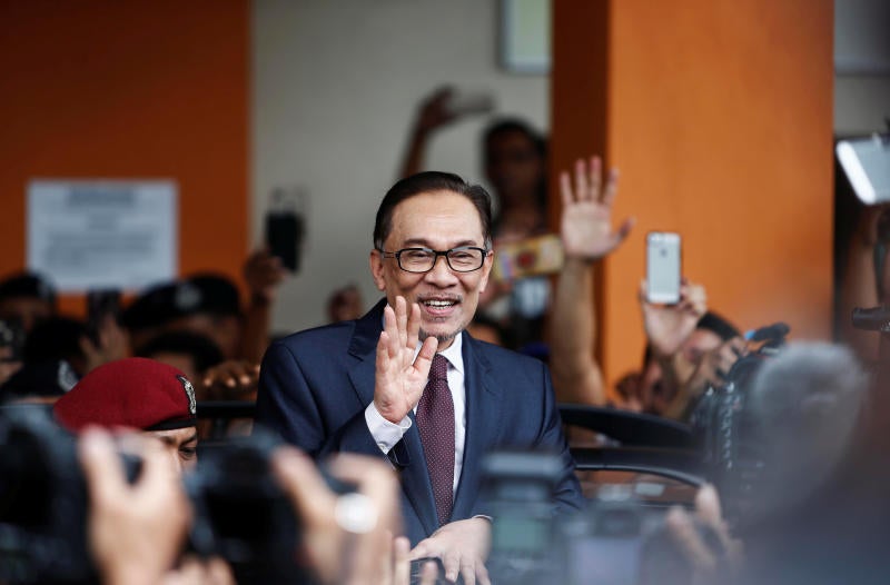 Anwar Ibrahim Meeting Malaysia King Sultan Muhammad V Reuters