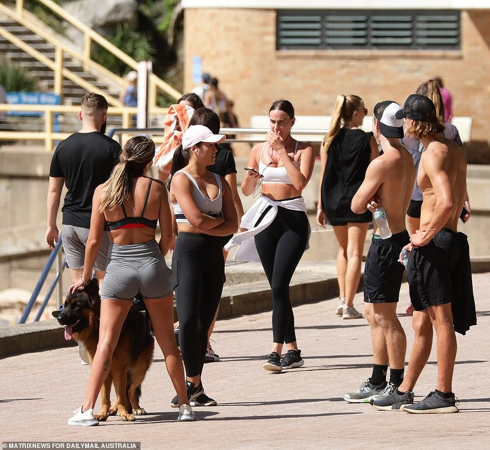 26796442 8186633 Pictured Locals In Manly Were Spotted Flouting Social Distancing M 66 1585970629119