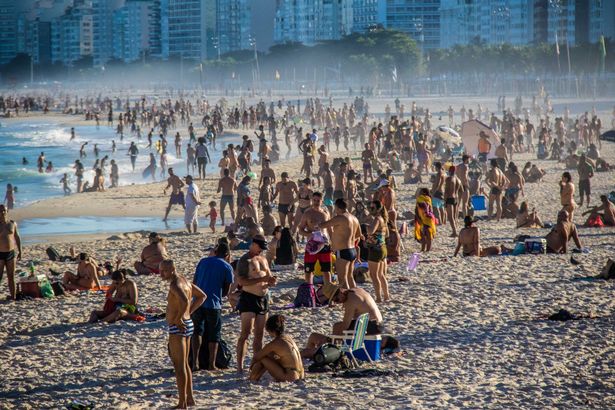 0 Flexibilization Coronavirus Brazil Crowded Beaches After Flexibility Plan In The City Of Rio De J