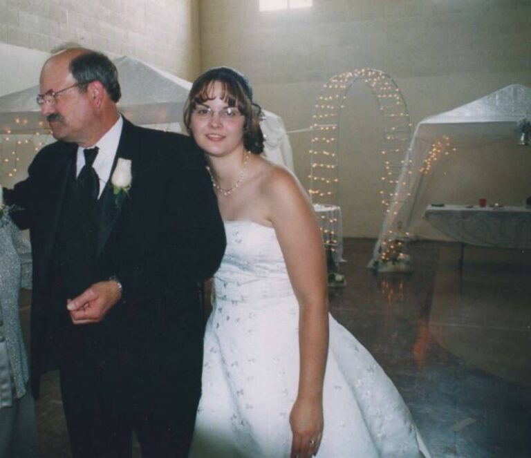 kerri rawson at her wedding with dennis rader 768x663 1