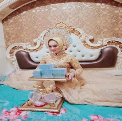 Pegang Hantaran 1