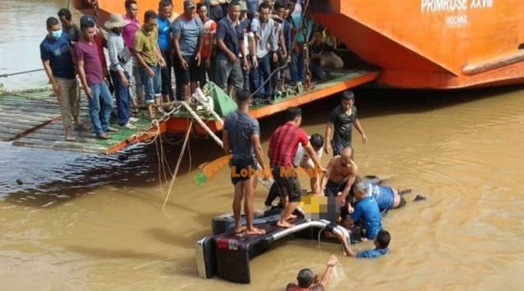 4x4 jatuh sungai Sarawak