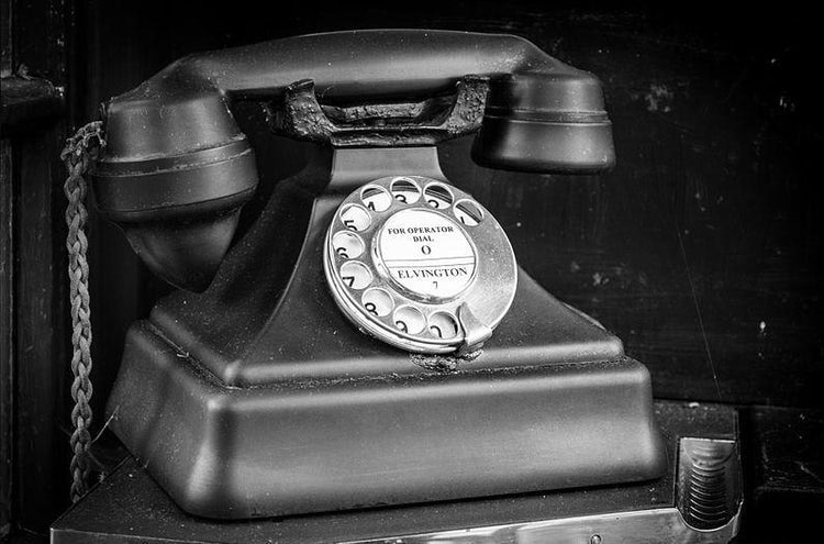 phone calls from dead people apparently happen so often a study was done in the late 1970 a photo u1