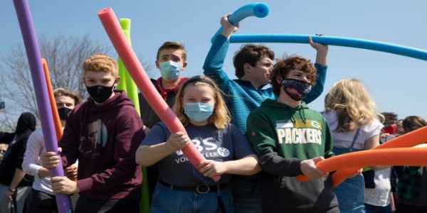 Hundreds show up in Nebraska for pool noodle fight over the