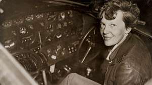 Amelia Earhart Cockpit Airplane Lockheed Electra