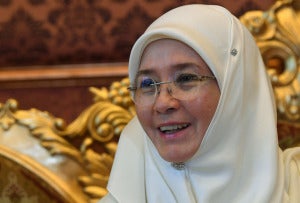 Tunku Azizah