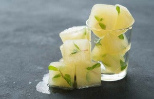 Ice Cube On Face 15 Beauty Benefits