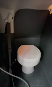 car toilet 2