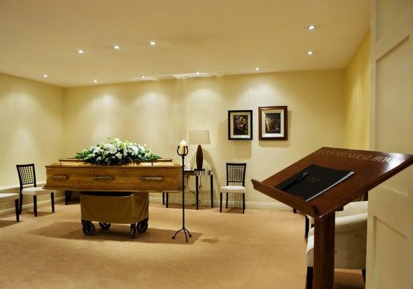 Quinns Of Glasthule Funeral Home Viewing Room E1636857093912