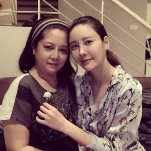 Tangmo And Her Mother Panida Siriyudthayothins