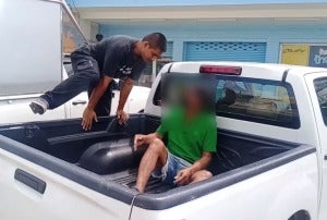Thai Man Steal Thing Go Jail Better Taken Away