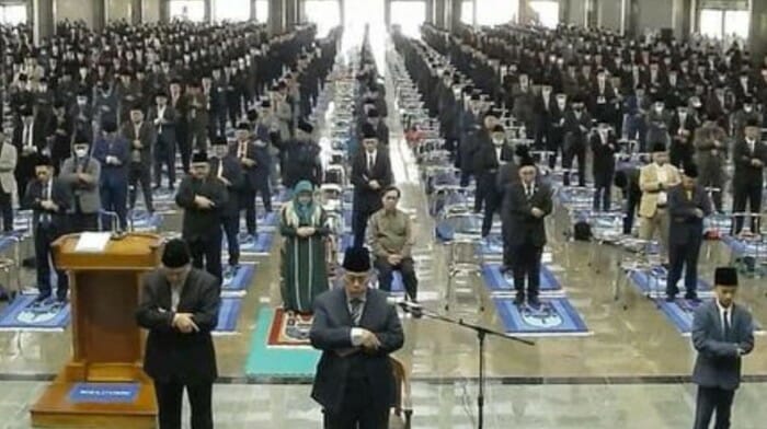 Tangkapan Layar Foto Yang Diunggah Akun Instagram Kepanitiaanalzaytun Saat Salat Idul Fitri 2023 Di Ponpes Al Zaytun Kabupaten 169