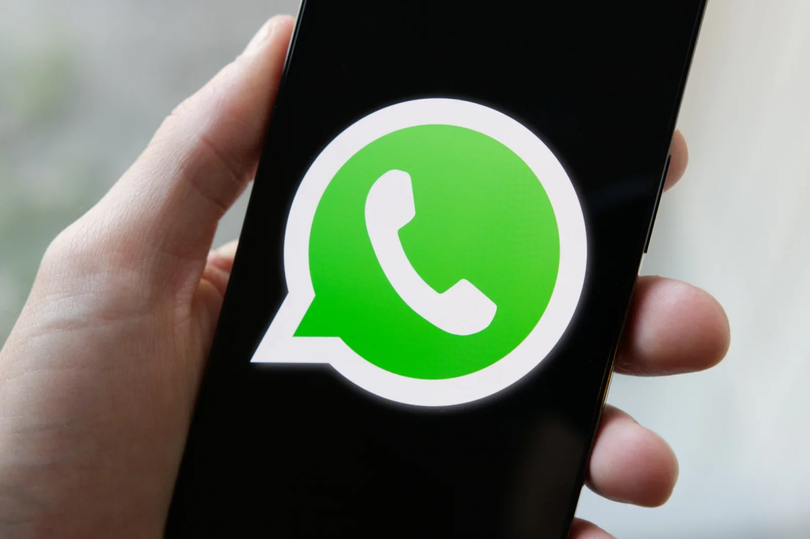 Whatsapp Logo Phone Close.jpg