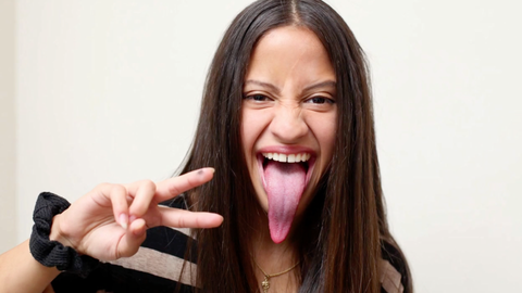 Longest Tongue Amazing Video.png