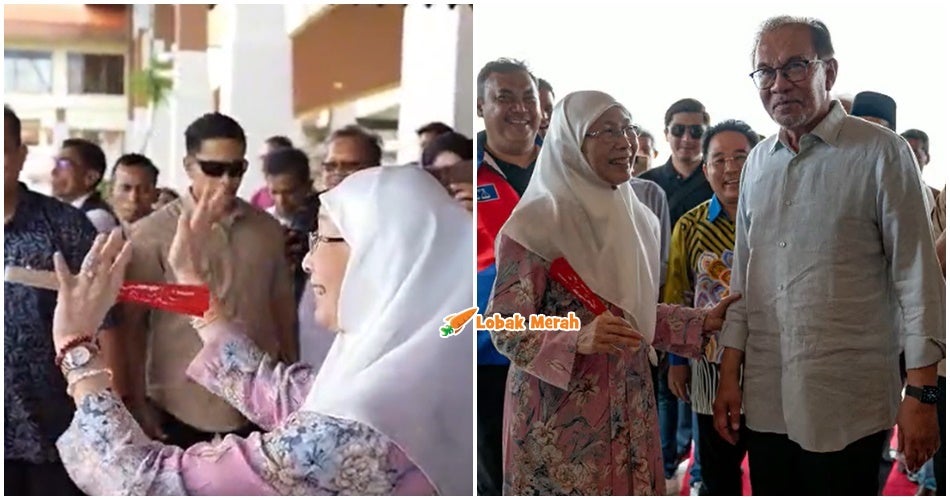 Wan Azizah Wish Birthday