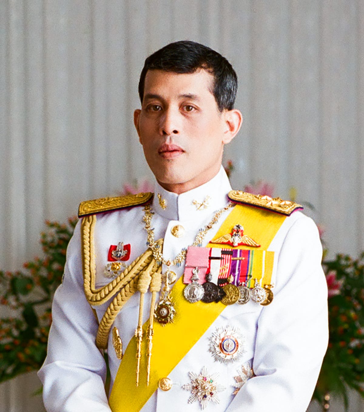 King Rama X official crop