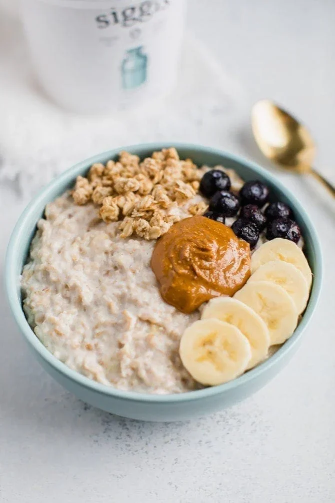 Greek Yogurt Oatmeal 3 670x1005 1