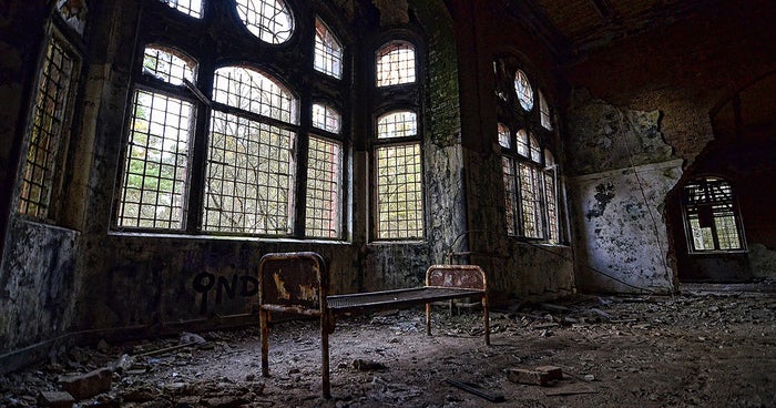 Abandoned Military Hospital Decay Place Fb 700