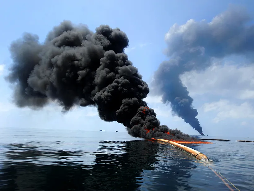 Controlled Fire Gulf Of Mexico Deepwater Horizon 6May2010.Jpg