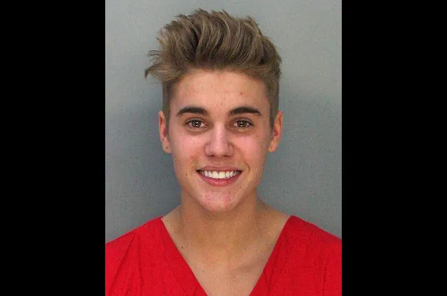 justin bieber mugshot 650 430b.jpg