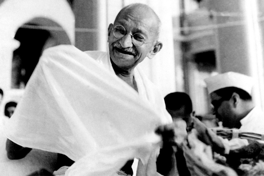 1696290680 Gandhi