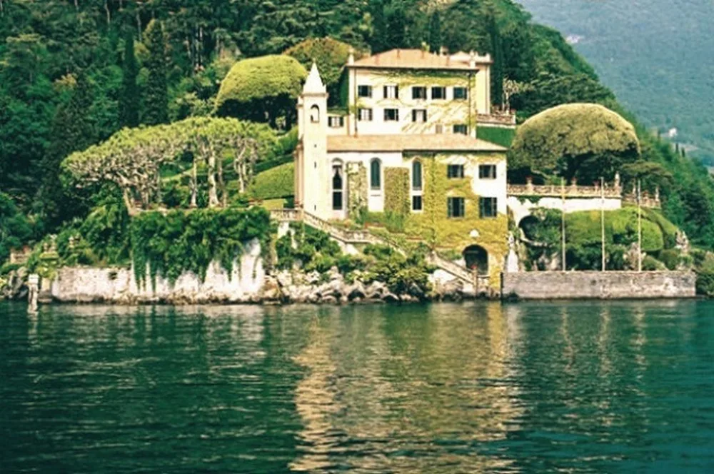 George Clooneyss Lake Como Mansion Is A Must See 6