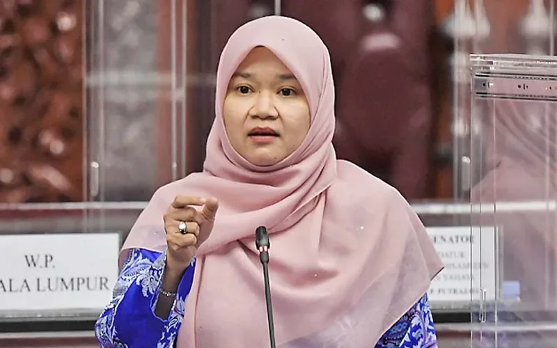 Fadhlina Sidek Bernama