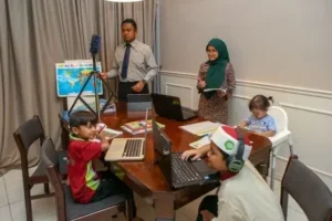 18 guru bawah