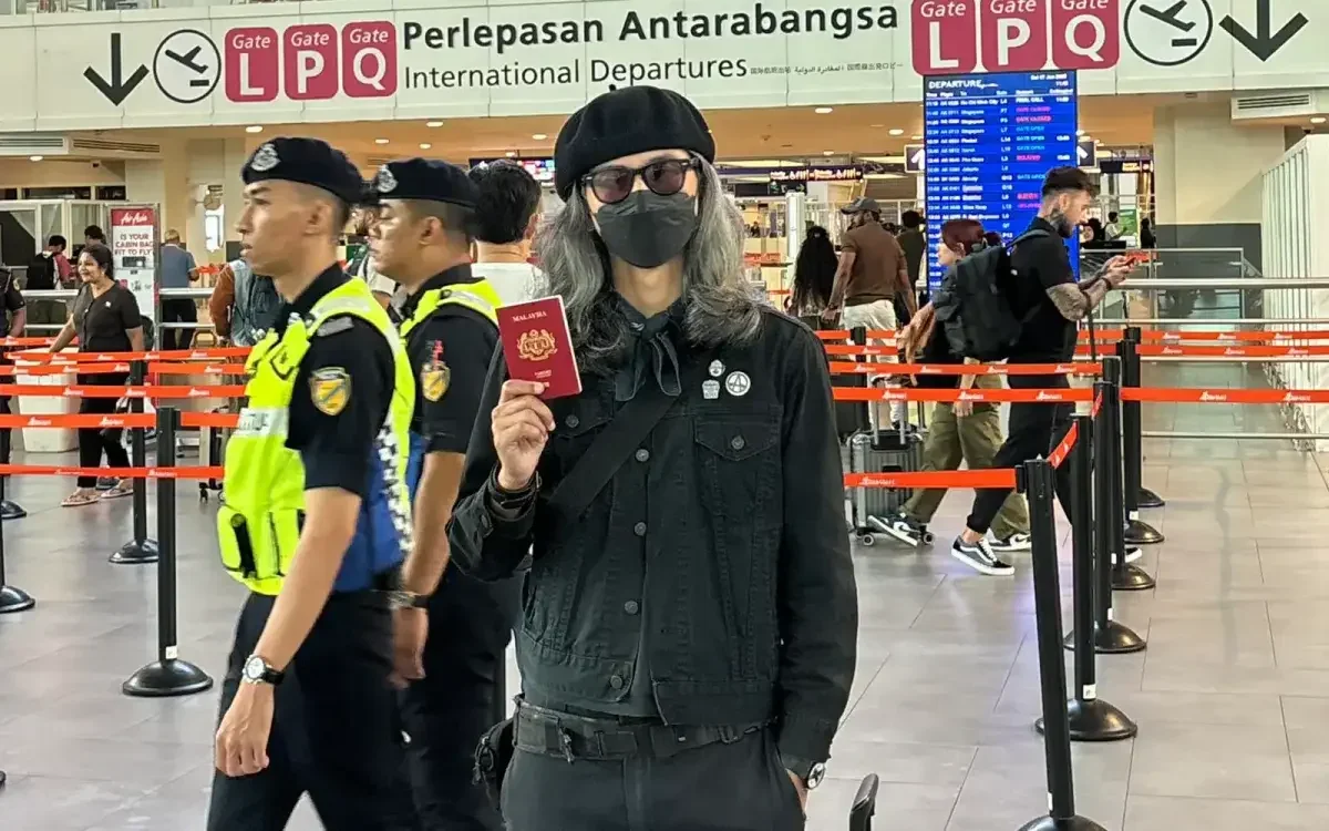 6105ec74 fahmi reza kena tahan airport emel pic 070625