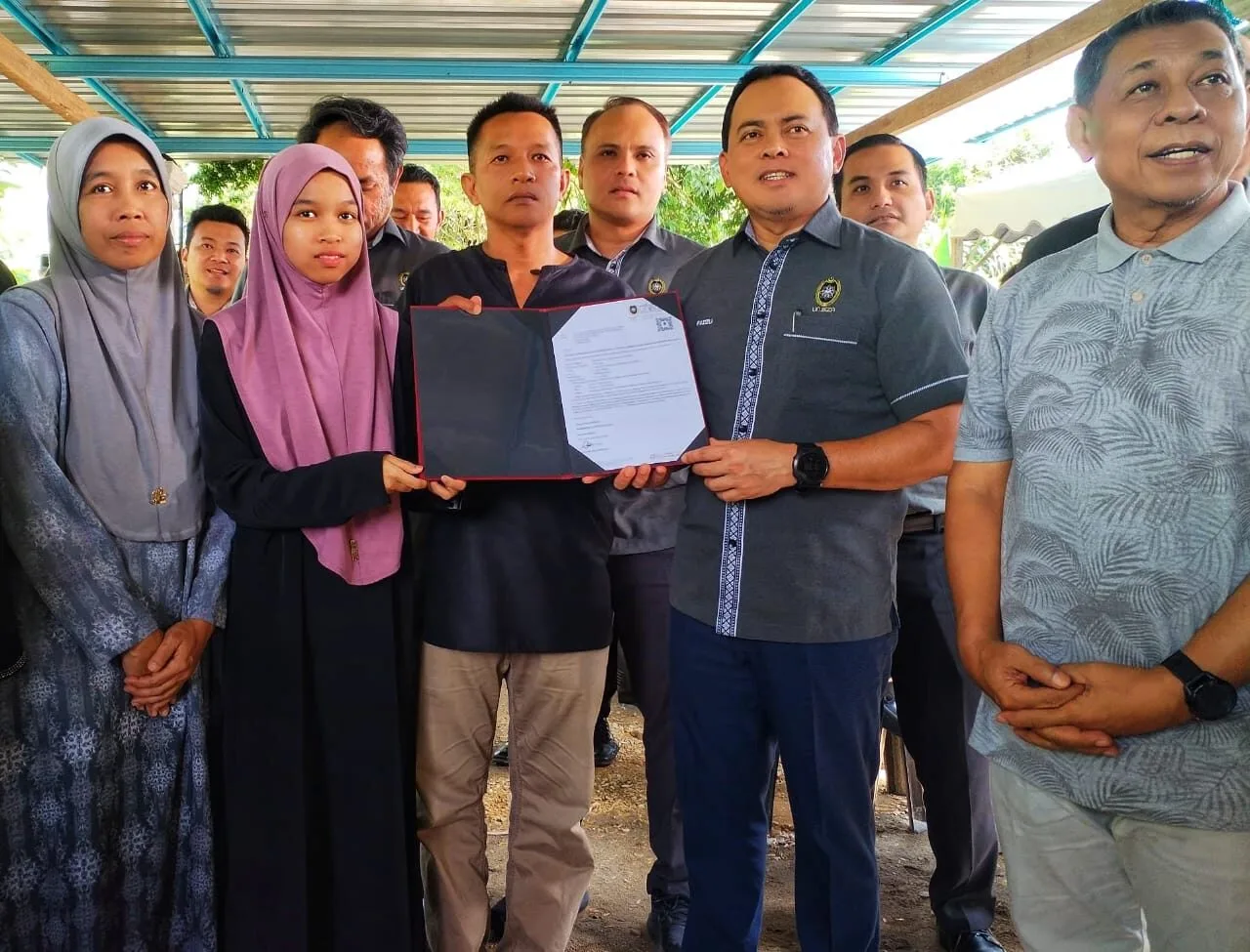 Fadzli dua dari kanan