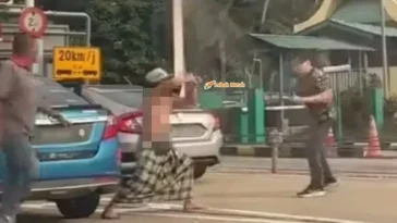 bersilat di plaza tol
